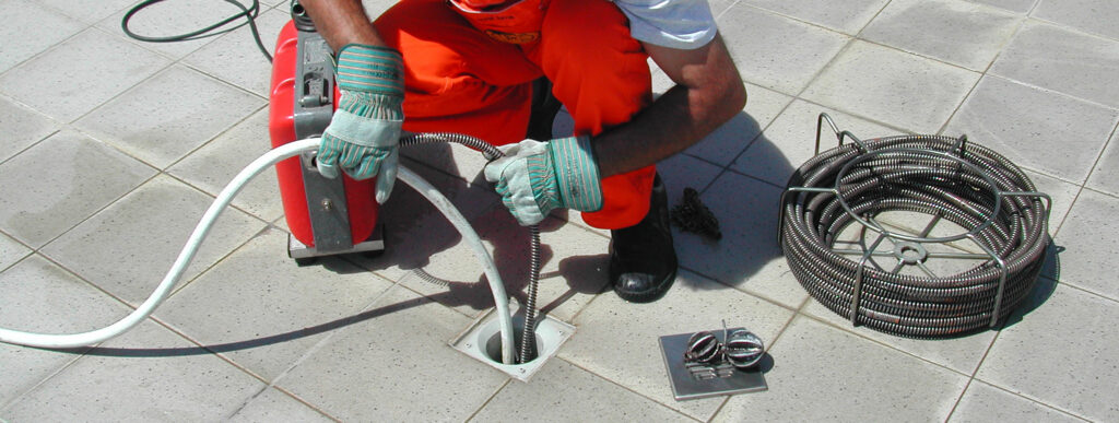 Una panoramica sulla tempistica consigliata per la pulizia delle condotte di scarico